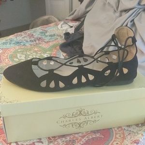 Flat dress shoes (in the box)